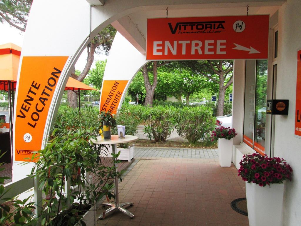 Vittoria Immobilier 12 -reglement Sur Place - Cheques Acceptes